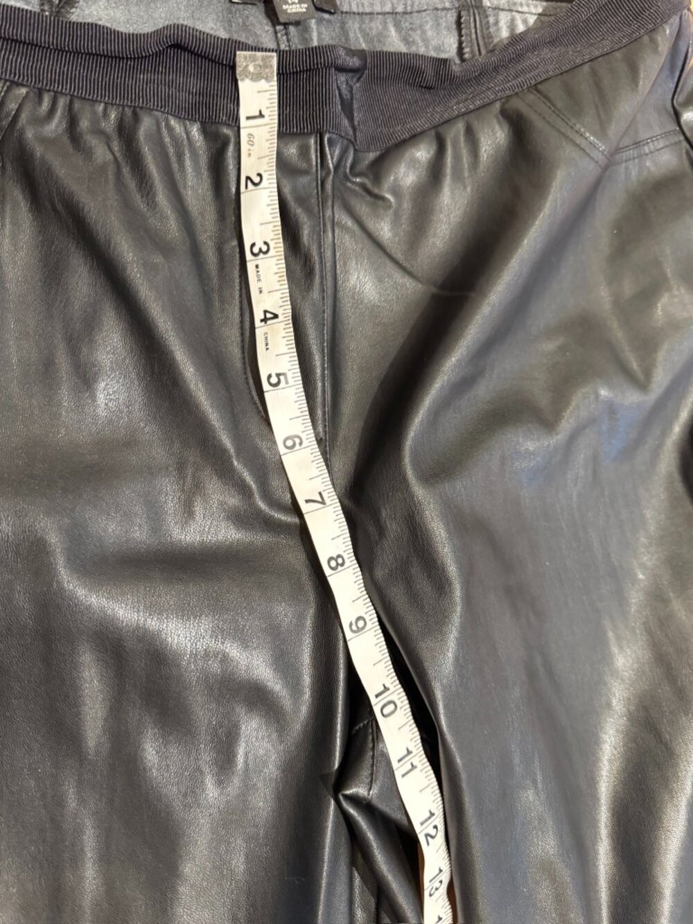Ann Taylor Faux Leather Pull-On Pants Size 14 Black - Picture 4 of 6
